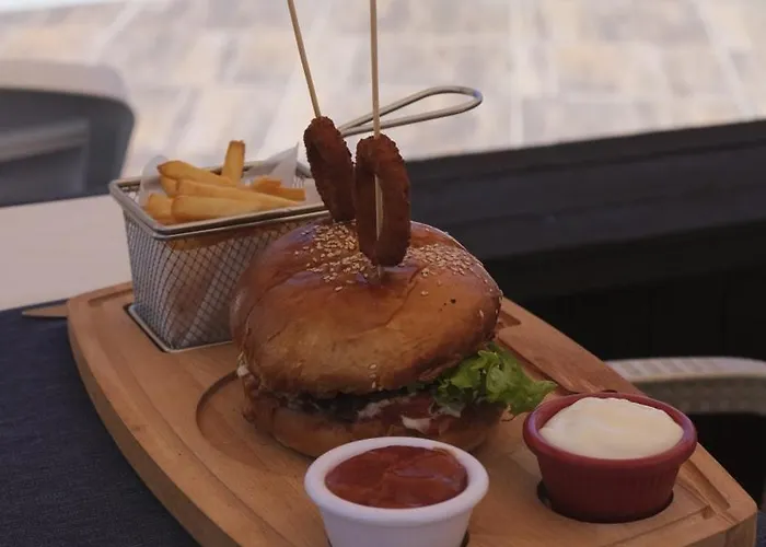 Flora Szálloda Gümbet