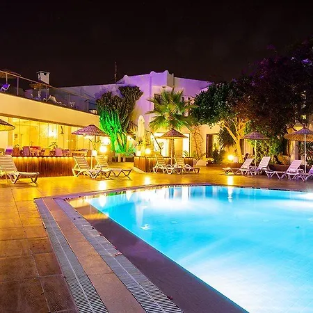 Hotel Flora 3*