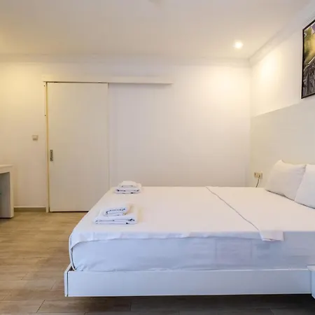 Hotel Flora