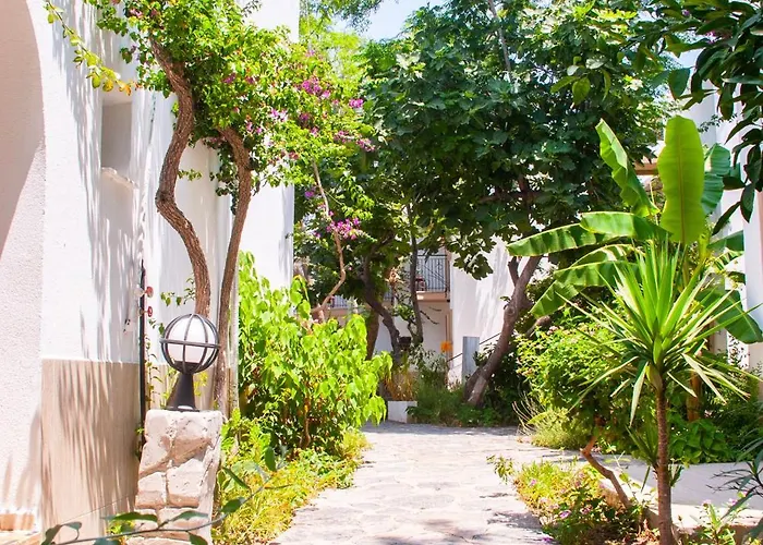 Hotel Flora 3*