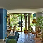 Hotel Flora 3*