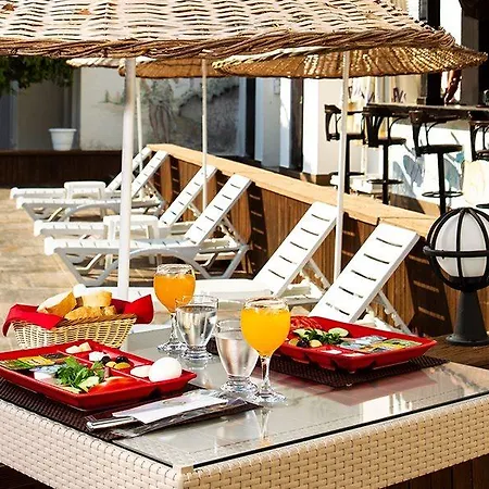 Otel Flora 3*