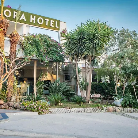 Otel Flora