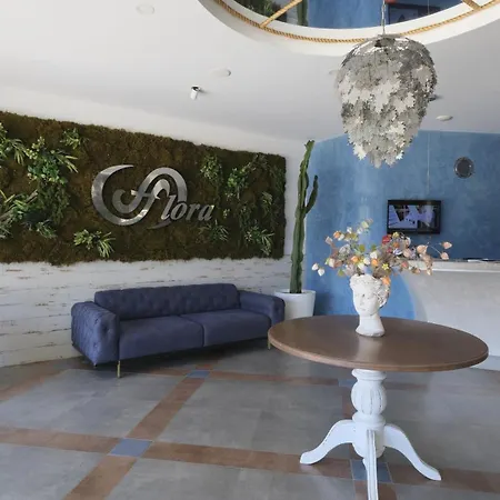 Flora Otel