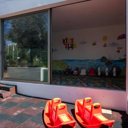 Otel Flora