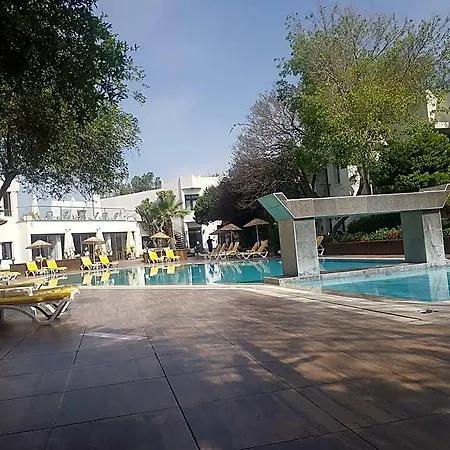 فندق Flora