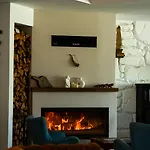 Flora Hotel 3*